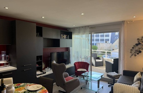 Quiberon Apartment | 2 rooms in the center, 4 min walk to the beach, parking