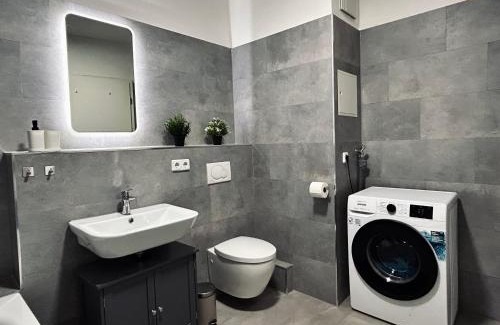 Volkmarsdorf Apartment | 2 Schlafzimmer-Balkon-Küche-Parkplatz-Designerbad