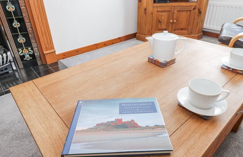 Haltwhistle Cottage | 2 STABLE MEWS in Haltwhistle