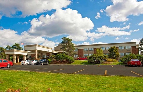 Enfield Hotel | 2-Star Hotel ∙ Quality Inn Halifax Airport