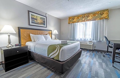 Enfield Hotel | 2-Star Hotel ∙ Quality Inn Halifax Airport