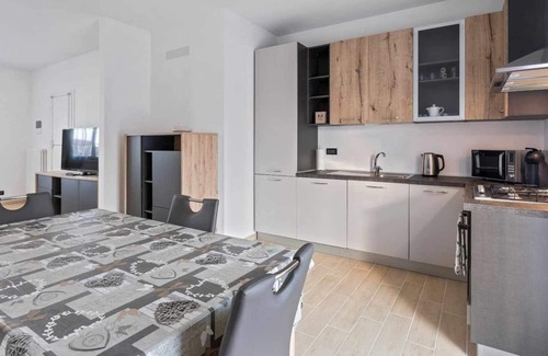 Cassola Apartment | 2 steps from Cassola Station to Venice and Bassano