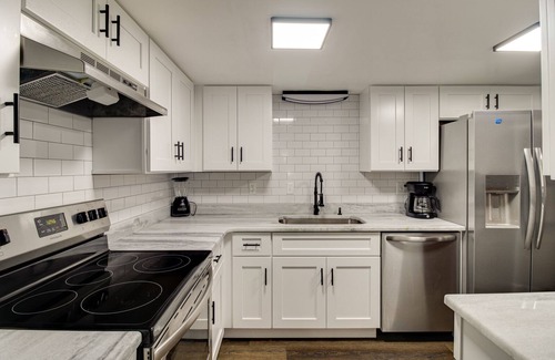 DeLand House | 2-Story 3/2.5 Townhome in the heart of Downtown Deland