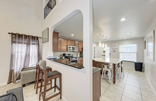 Round Rock House | 2 Story 4 Bedroom Modern Home near Kalahari Resort