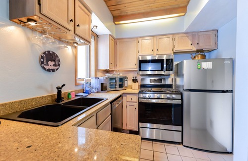 Durango - Purgatory House | 2-story townhouse + loft with fast WiFi, wood fireplace & great location