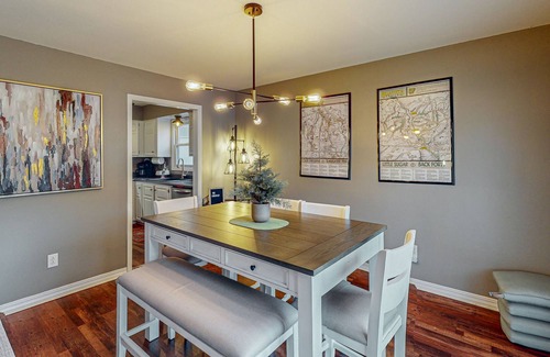 Bella Vista House | 2-story updated home with grill, deck, balcony, hammock, washer/dryer
