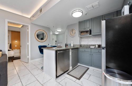 Florida Center Apartment | 2 suites ground floor apartment near Inter. Dr