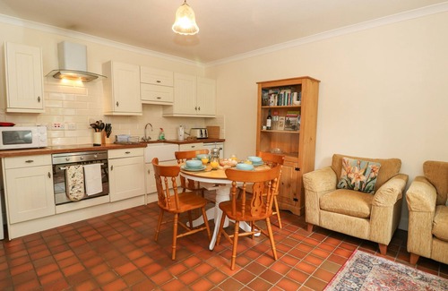 Lochgilphead Cottage | 2 TAYNESS, family friendly, character holiday cottage in Kilmartin