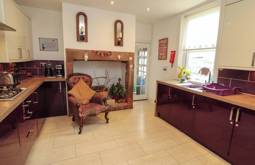 Calder Bridge Cottage | 2 THE CRESCENT, pet friendly, character holiday cottage in Seascale