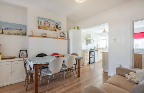 Cemaes Bay Cottage | 2 TREGOF TERRACE, pet friendly, country holiday cottage in Cemaes Bay
