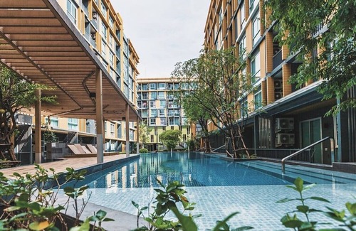 Khlong Toei Condo | 2 Units Apartment for 6PPL / Bangkok University near bts Ekkamai Station