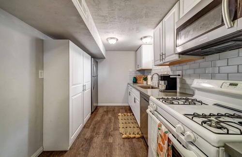 Millcreek House | 2 Units Up/Down Duplex/Fire-Pit Grill/Wi-Fi