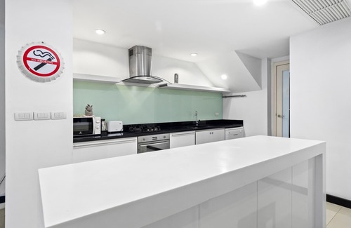 Kathu House | 2 villas with 9 bedroom for 23 guests. 2 swimming pools.