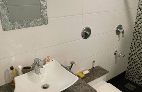Benaulim Apartment | 2 x King Size en suite bedrooms with wardrobes with fridge and filtered water.n