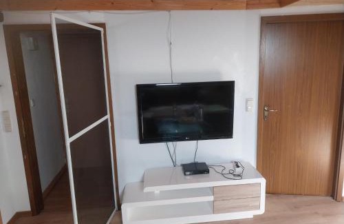 Crumstadt Apartment | 2 Zimmer Monteur- und Ferienwohnung mit kleinen Wintergarten