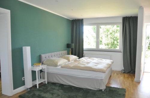 Marburg Apartment | 2-ZIMMER WOHNUNG mit TERRASSE, FERNBLICK, NATUR, RUHIG - Marburg