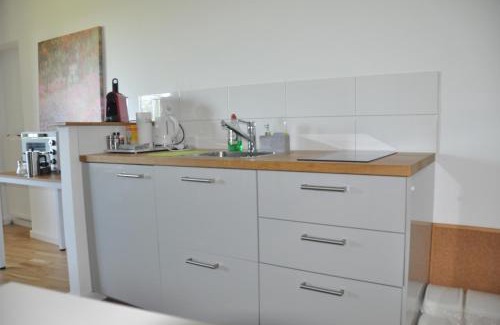 Marburg Apartment | 2-ZIMMER WOHNUNG mit TERRASSE, FERNBLICK, NATUR, RUHIG - Marburg