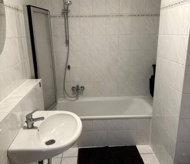 Schweinheim Apartment | 2-Zimmer-Wohnung mit Balkon & guter Anbindung in Aschaffenburg