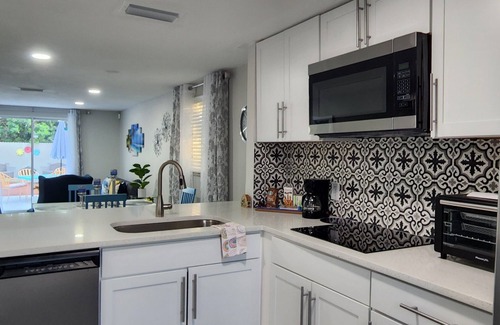 Bayonet Point House | 20% discount by Vrbo RELAXING VACATION PARADISE MINUTES FROM THE BEACH