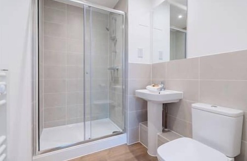 Walton-on-Thames Apartment | 20 Humboldt Court - 2 bedroom apartment