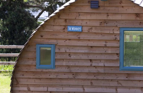 Langley-on-Tyne Ski Chalet | 20 m² Chalet ∙ 1 bedroom ∙ 4 guests