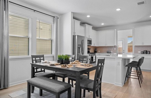 Hutto House | 20 minutes to Samsung Plant
