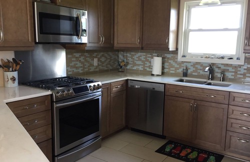The Point House | 20% off Aug 16-30 rentals! Great Reviews! 1:30 check-in with no wait!