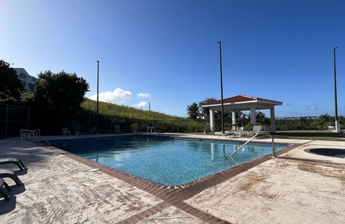Zarzal Apartment | 20% off Garden condo, pool, close to beach & gulf