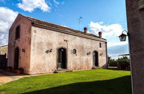 Fiumefreddo di Sicilia House | 200 m² House ∙ 6 bedrooms ∙ 10 guests
