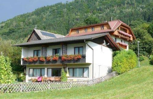 Ossiach Apartment | 200 m² Apartment ∙ 3 bedrooms ∙ 6 guests