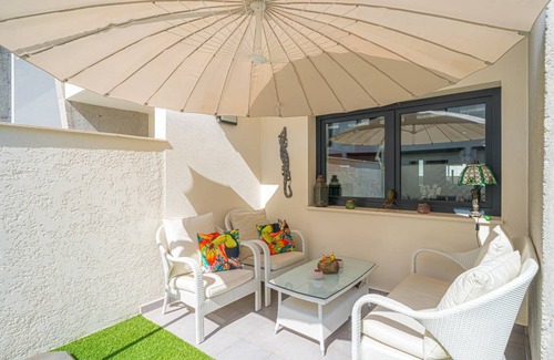 El Albir House | 200 m² Bungalow ∙ 3 bedrooms ∙ 6 guests