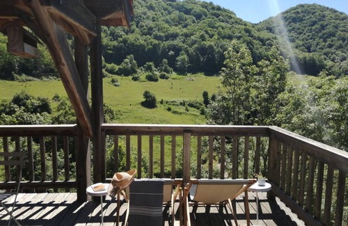 Amberieu-en-Bugey House | 200 m² Gîte ∙ 7 bedrooms ∙ 15 guests
