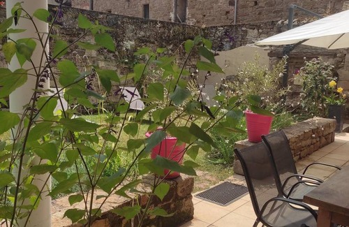 Monesties House | 200 m² Gîte ∙ 5 bedrooms ∙ 10 guests