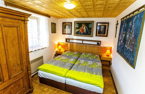 Rovensko pod Troskami House | 200 m² House ∙ 1 bedroom ∙ 8 guests