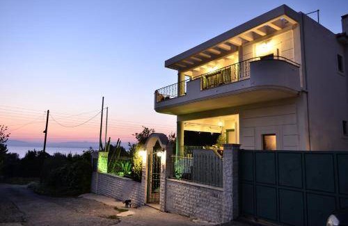 Mikri Mantineia House | 200 m² House ∙ 3 bedrooms ∙ 7 guests