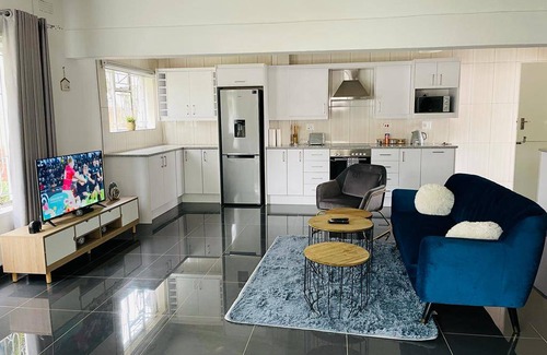 Bulawayo House | 200 m² House ∙ 3 bedrooms ∙ 5 guests