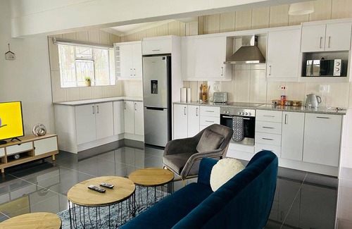 Bulawayo House | 200 m² House ∙ 3 bedrooms ∙ 5 guests