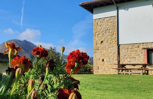Parres House | 200 m² House ∙ 3 bedrooms ∙ 7 guests