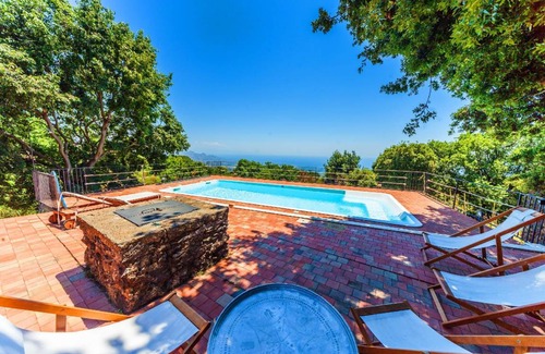 Mascali House | 200 m² House ∙ 3 bedrooms ∙ 6 guests