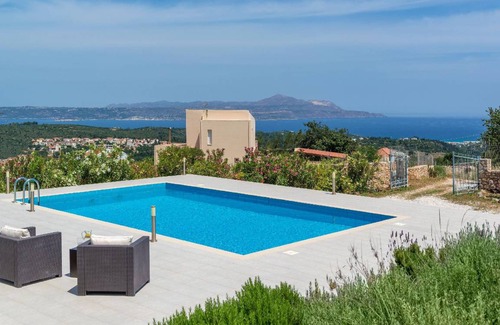 Douliana House | 200 m² House ∙ 4 bedrooms ∙ 8 guests