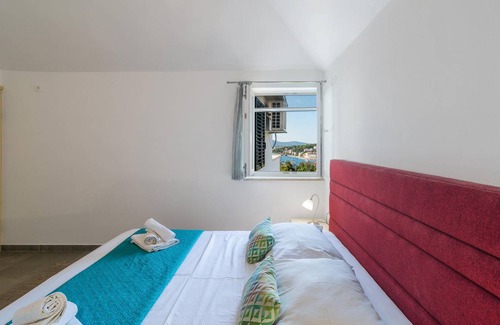 Milna (Brac) House | 200 m² House ∙ 6 bedrooms ∙ 12 guests