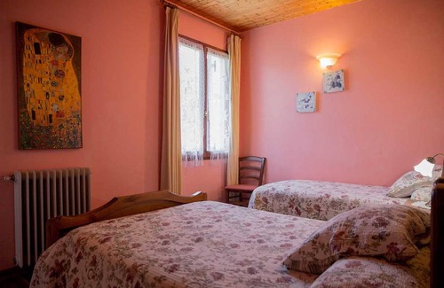 Valcarlos House | 200 m² House ∙ 9 bedrooms ∙ 22 guests