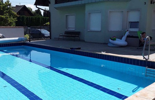 Balatonboglar House | 200 m² House ∙ 5 bedrooms ∙ 15 guests