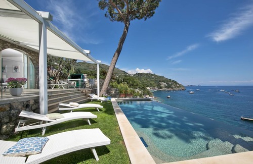 Marina del Cantone Villa | 200 m² Villa ∙ 6 bedrooms ∙ 12 guests