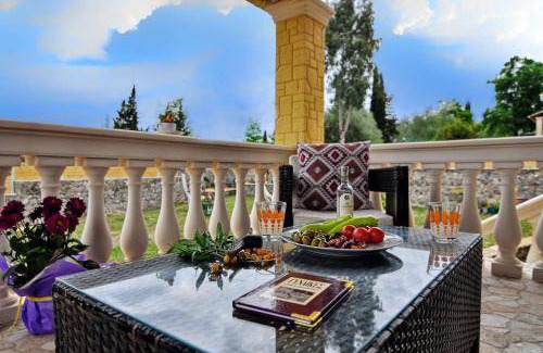 Pelekas Villa | 200 m² Villa ∙ 2 bedrooms ∙ 6 guests