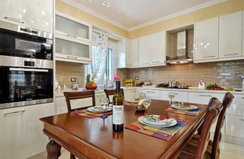 Pelekas Villa | 200 m² Villa ∙ 2 bedrooms ∙ 6 guests
