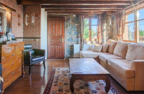 Aghios Athanasios Villa | 200 m² Villa ∙ 3 bedrooms ∙ 8 guests