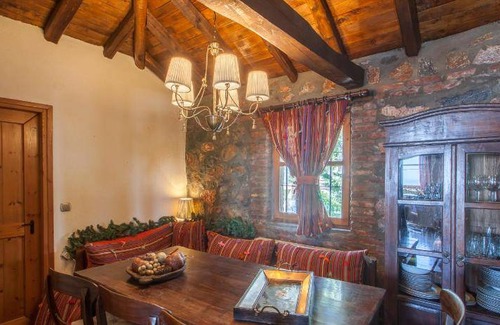 Aghios Athanasios Villa | 200 m² Villa ∙ 3 bedrooms ∙ 8 guests