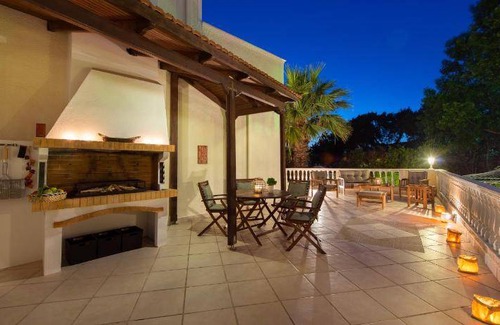Filerimos Villa | 200 m² Villa ∙ 3 bedrooms ∙ 20 guests
