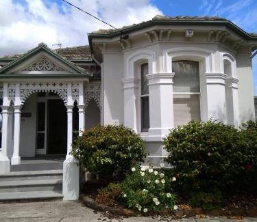 Devonport Villa | 200 m² Villa ∙ 4 bedrooms ∙ 8 guests